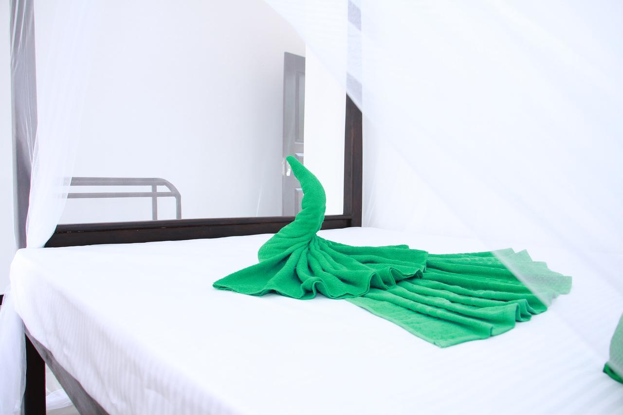 Mirissa White Plaza Hotell Exteriör bild